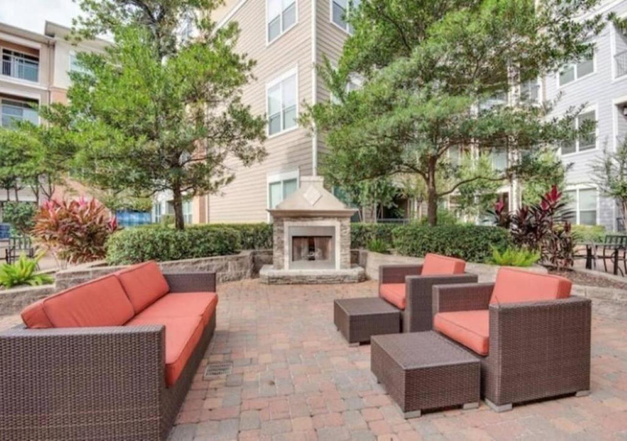 Inviting 2Br - Gym, Pool, Biz Center & Free Parking! Walk 2 Nrg Stadium! Near Med Ctr, Galleria, & Rice Village Хьюстон Экстерьер фото